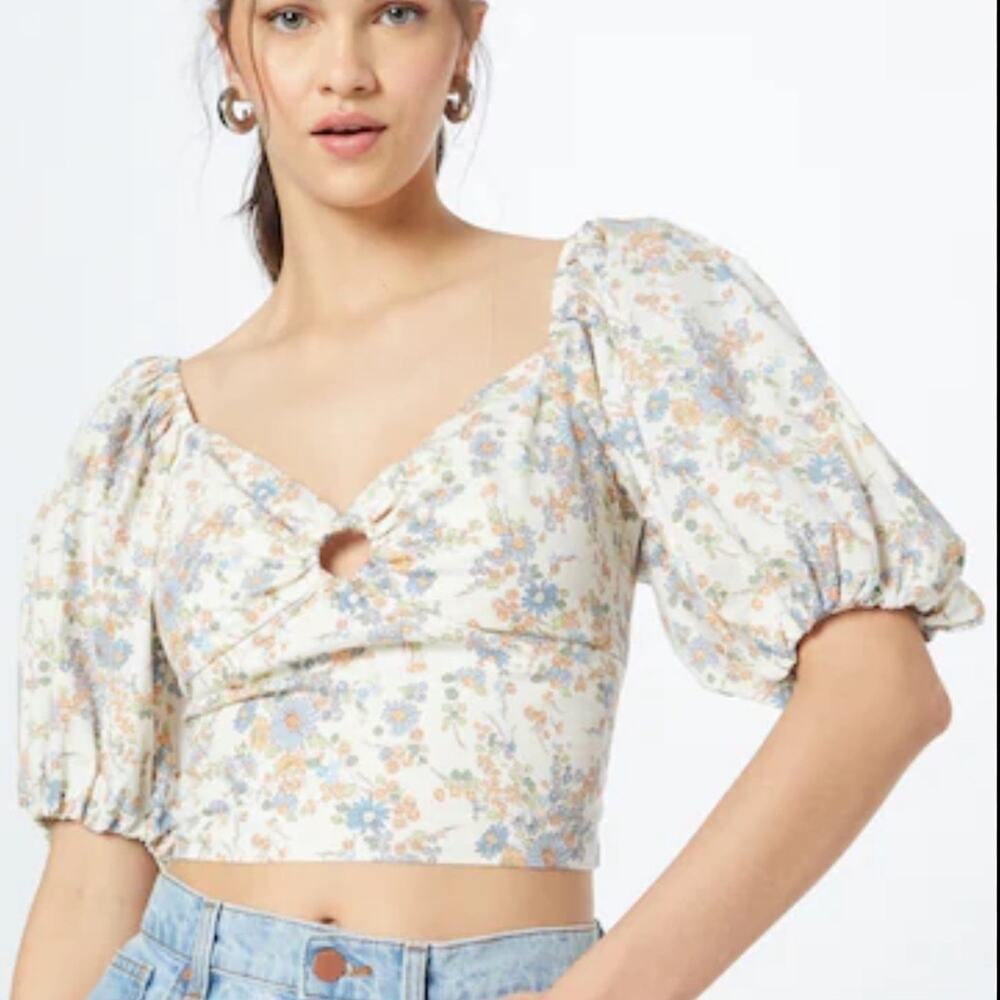 NWT Abercrombie & Fitch floral puff sleeve crop top sz L